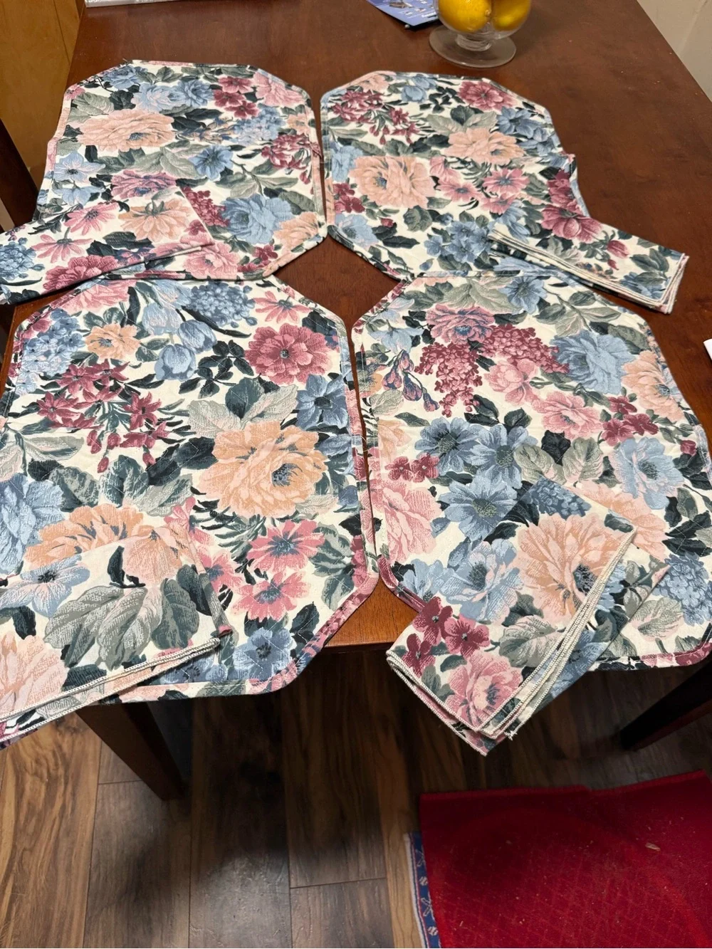 Set of 4 Floral Octagon Placemats with 4 napkins in Pink, Blue & Cream